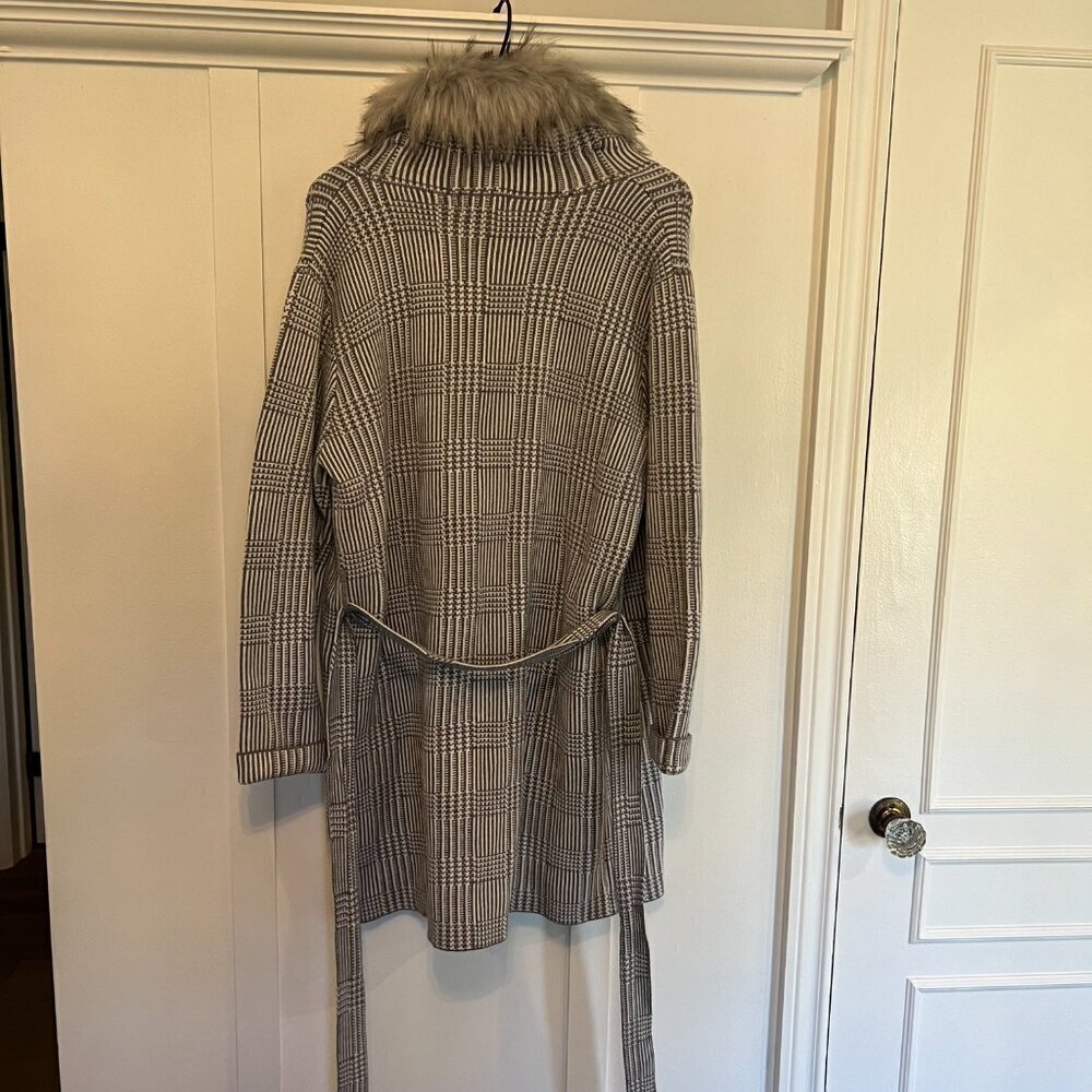NEVER WORN - Nado Size Medium Cardigan with Faux Fur - Picture 7 of 12